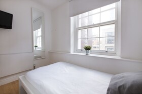 Charlotte Street Rooms by Allo Housing