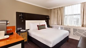 DoubleTree by Hilton Hotel London - Ealing