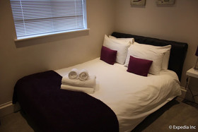 Flying Butler - Barons Court Apartments