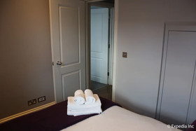 Flying Butler - Barons Court Apartments