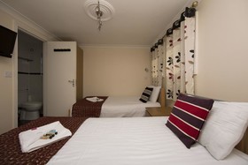 OYO Sino Hotel