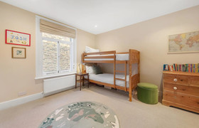 Green Retreat On Askew Crescent