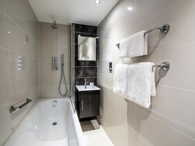 Holiday Inn London - Kensington High St.