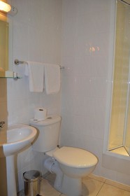 Holiday Villa Hotel & Suites