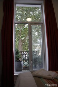 Howard Winchester Hotel