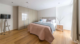 Hyde Park Luxe