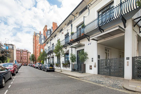 Hyde Park Luxe