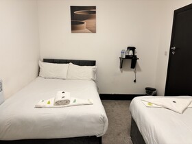 Ivy House Hotel