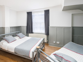 OYO Kings Hotel