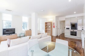LCS Liverpool Street Apartments