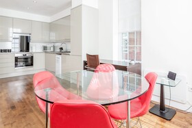 LCS Liverpool Street Apartments