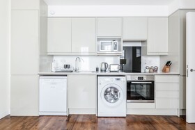 LCS Liverpool Street Apartments