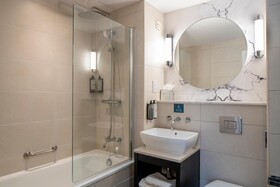 London Chigwell Prince Regent Hotel, BW Signature Collection