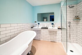 London Chigwell Prince Regent Hotel, BW Signature Collection