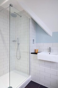 London Chigwell Prince Regent Hotel, BW Signature Collection