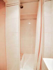 London Lodge by OYO Rooms