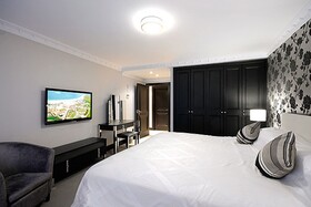 Mayfair House