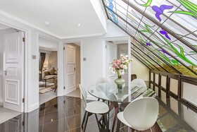 Mayfair House