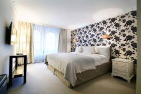 Mayfair House