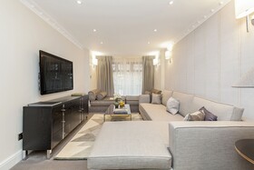 Mayfair House