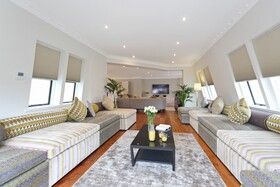 Mayfair House
