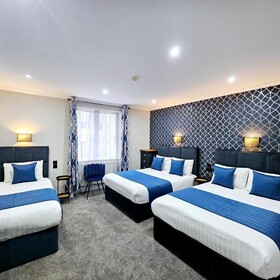 Mentone Hotel
