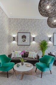 Mentone Hotel