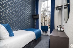 Mentone Hotel
