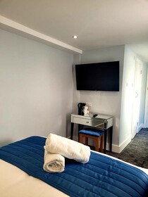 Mentone Hotel