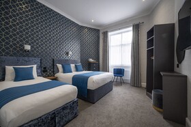 Mentone Hotel