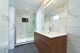 Mentone Hotel