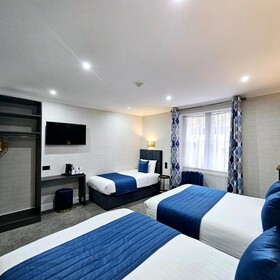 Mentone Hotel