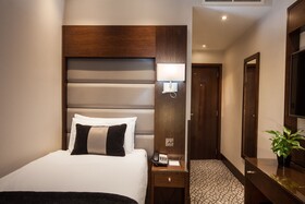 Park Grand Paddington Court London