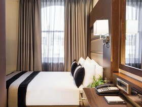 Park Grand Paddington Court London