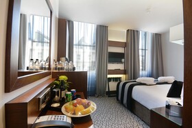 Park Grand Paddington Court London