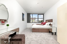 Peymans Hanger Lane Apartments