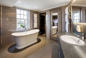 Radisson Blu Hotel, London Bond Street