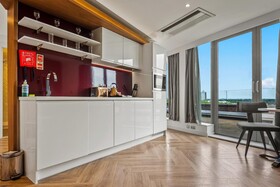 Roomzzz London Stratford