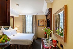 Shaftesbury Hyde Park International