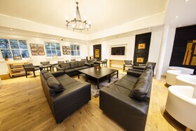 Studios 2 Let Serviced Apartments
