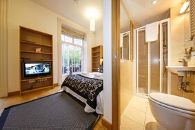 Studios 2 Let Serviced Apartments