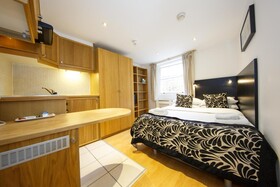 Studios 2 Let Serviced Apartments