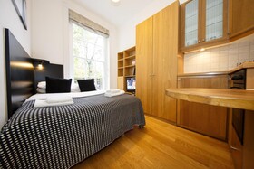 Studios 2 Let Serviced Apartments