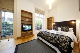 Studios 2 Let Serviced Apartments