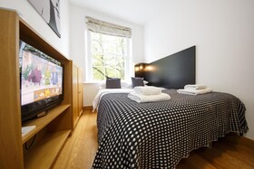 Studios 2 Let Serviced Apartments