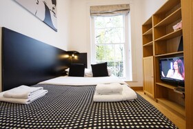 Studios 2 Let Serviced Apartments