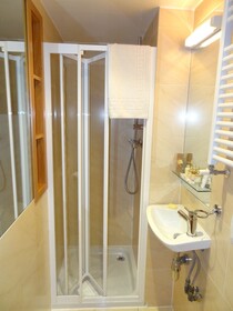 Studios 2 Let Serviced Apartments