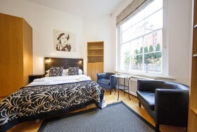 Studios 2 Let Serviced Apartments