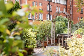 Studios 2 Let Serviced Apartments