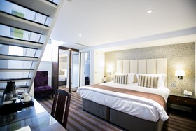 The Pillar Hotel London